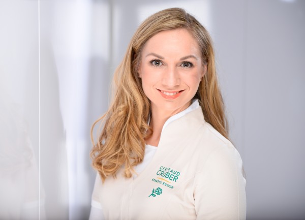 Nadja Zügel — Kosmetikerin